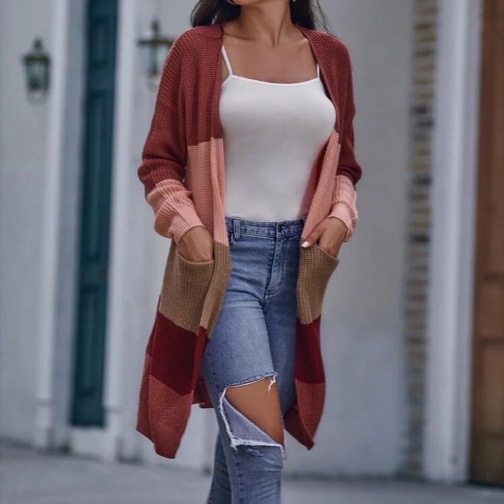 🆕LAST ONE!🛍 Mulberry Wine Colorblock Cardigan - Picture 2 of 5